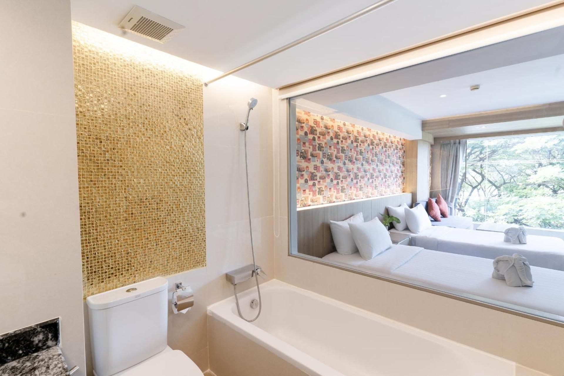 Deluxe Double Room - Lake Building