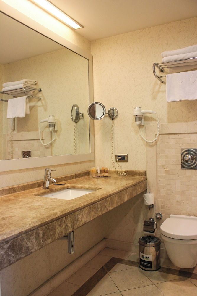 Byotell Istanbul Standard Room 8