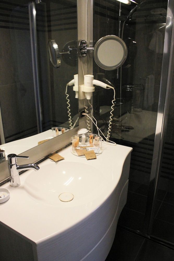 Byotell Istanbul Standard Room 10