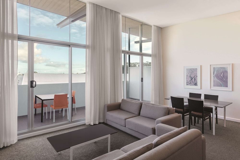 Adina Apartment Hotel Perth One Bedroom Premier Grand Apartment 10