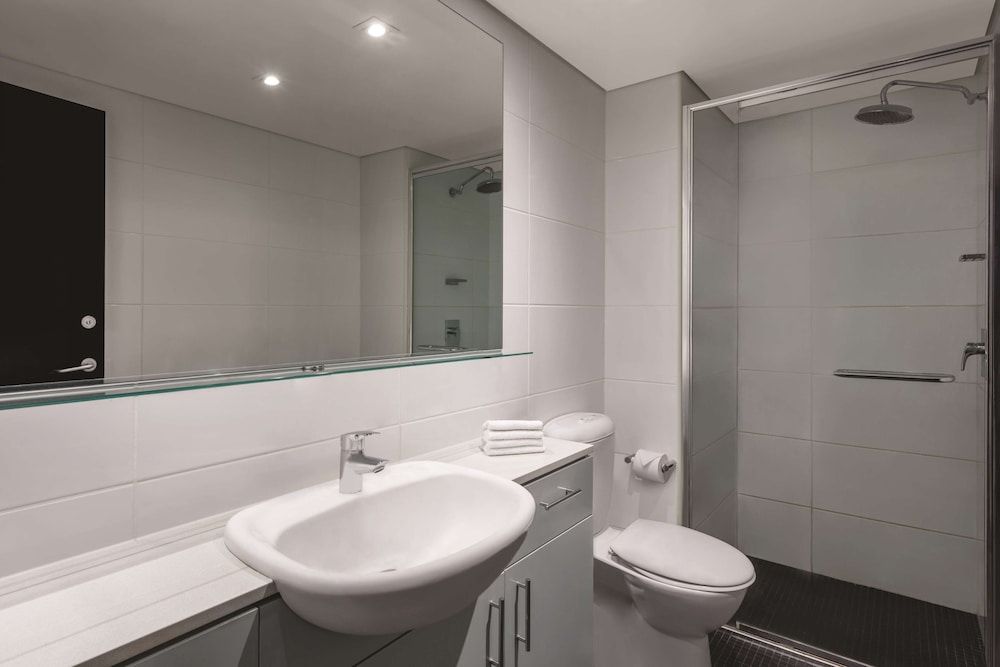 Adina Apartment Hotel Perth One Bedroom Premier Grand Apartment 7