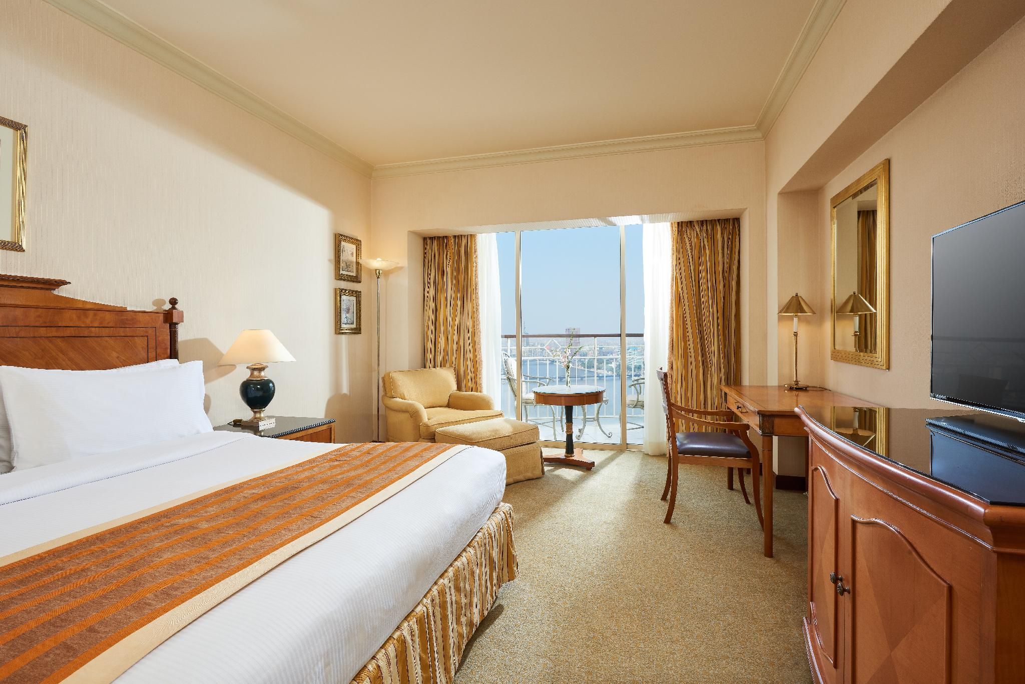 King Executive Room with Nile View