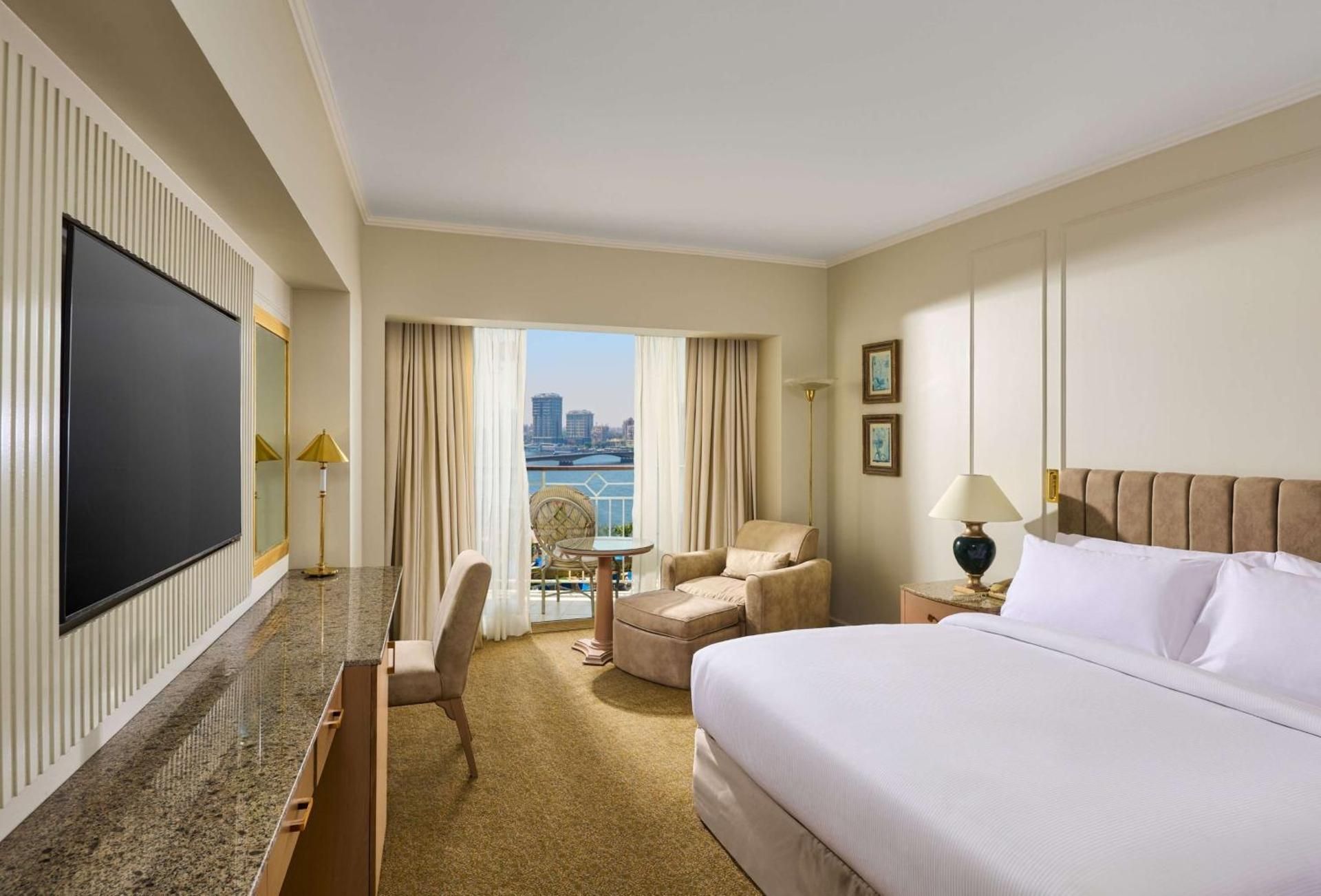 King Corner Guest Room With Nile View