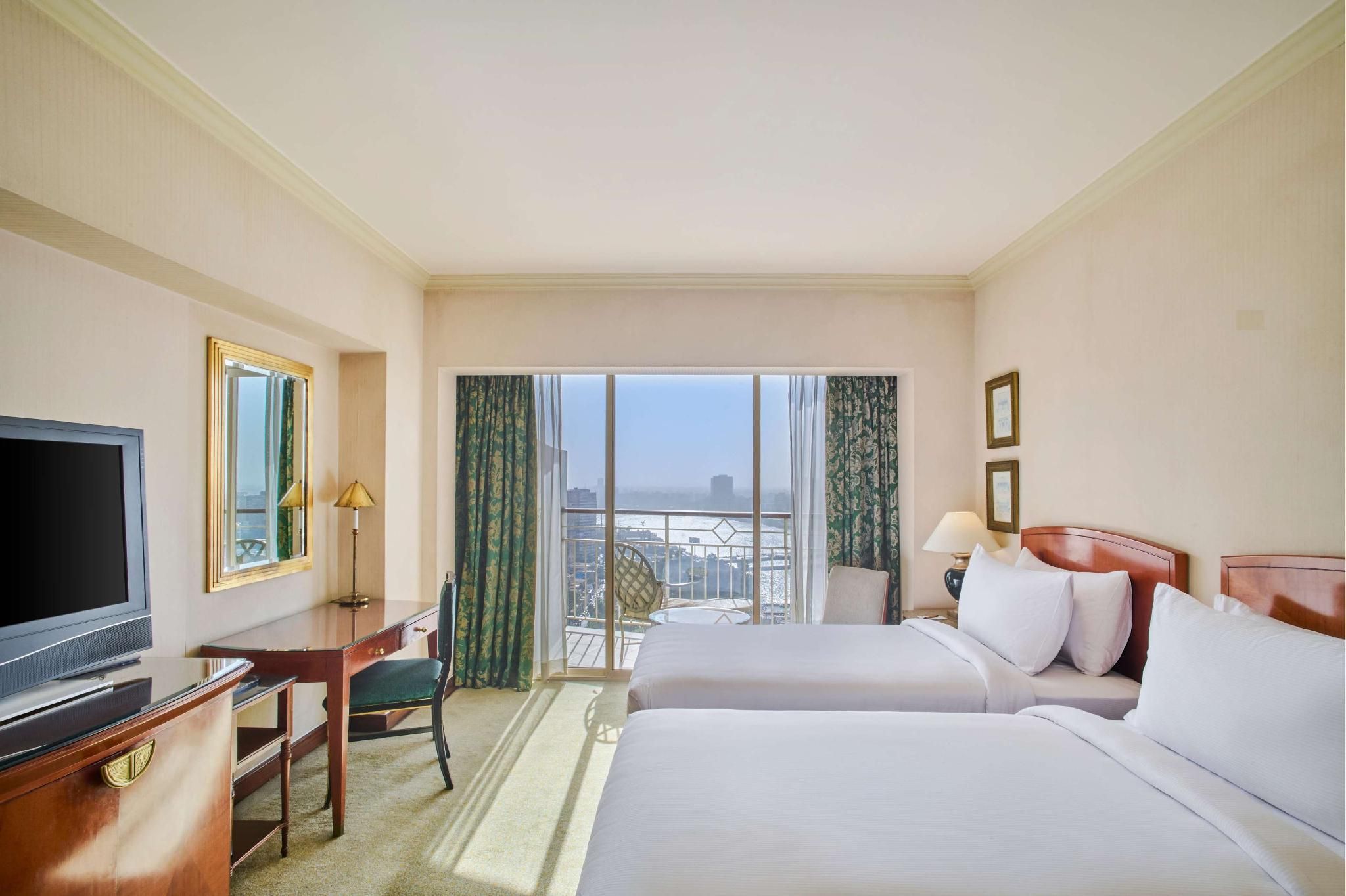 Hilton Cairo Grand Nile Twin Guest room with Nile View 2
