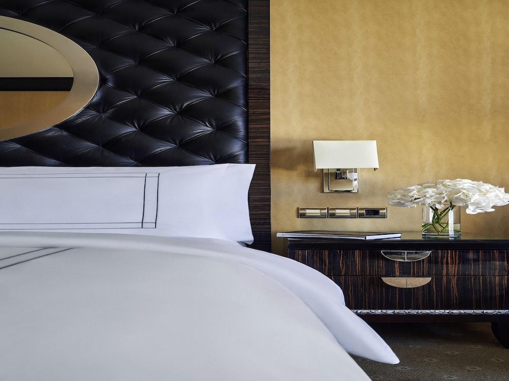 Room (Gold Full Nile View)