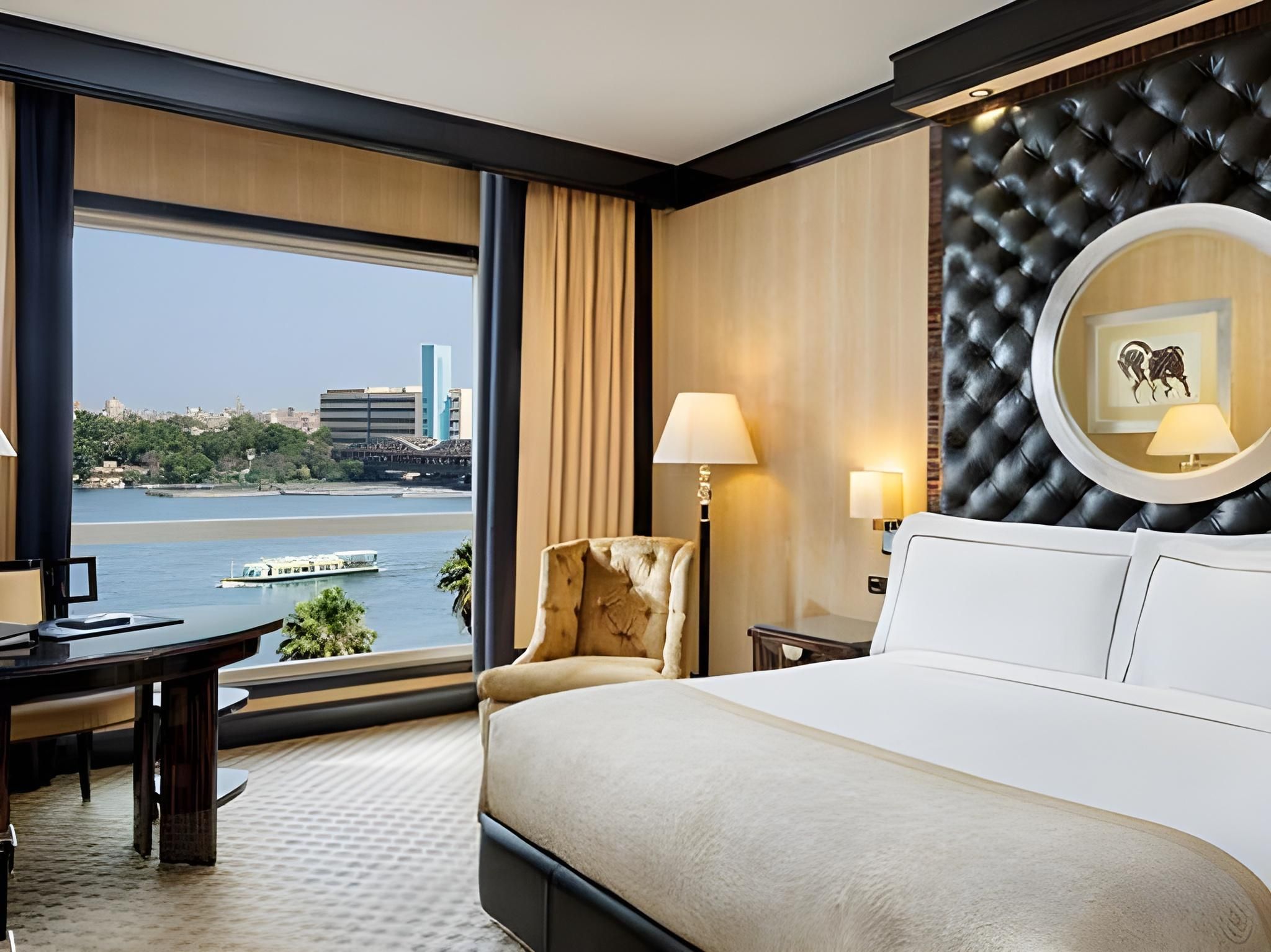 Fairmont Gold Room with Partial Nile View- Lounge access
