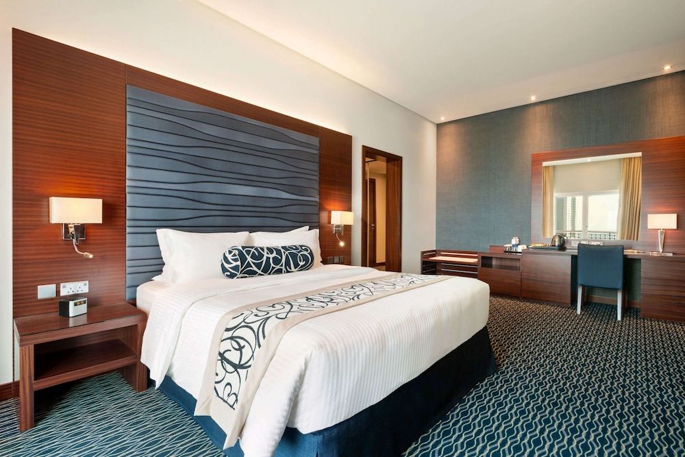 Business Room, 1 King Bed, Non Smoking