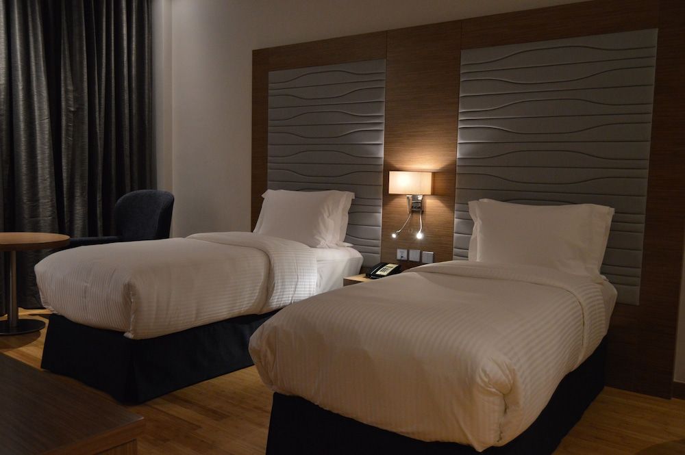 undefined Ramada by Wyndham Manama City Centre 3