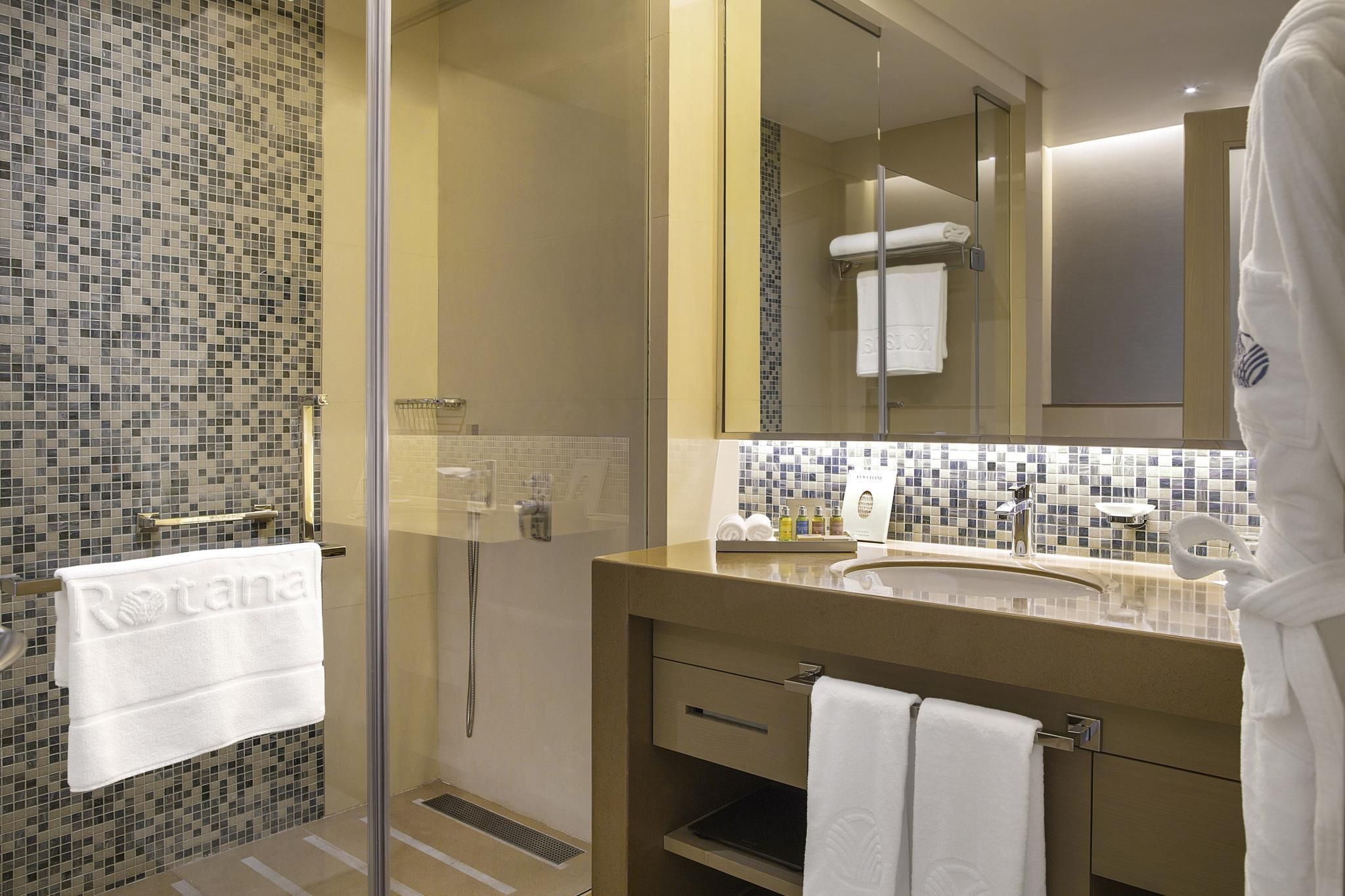 High Floor Room with King Bed