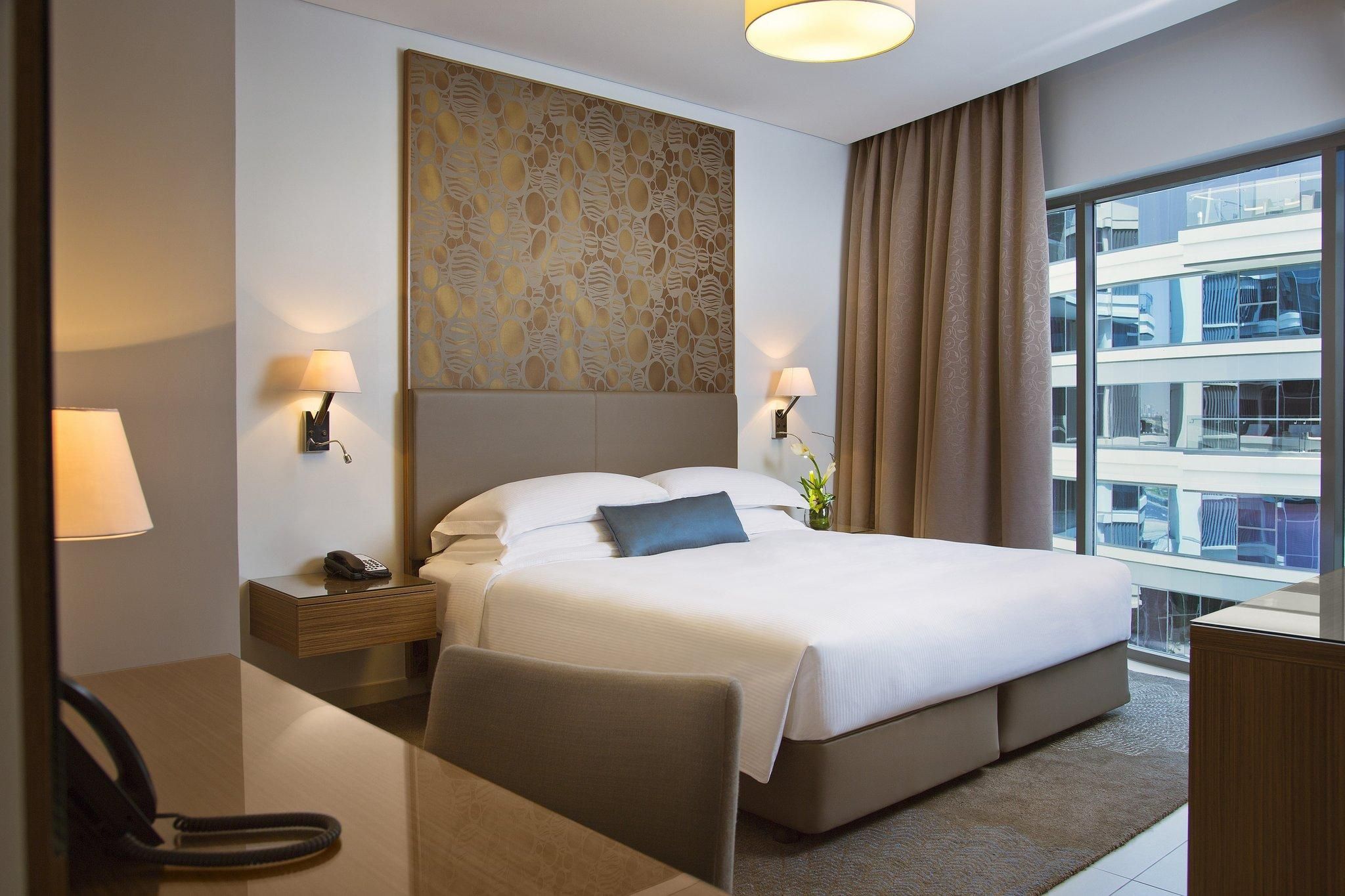 Majestic Arjaan by Rotana City View Studio - King Bed