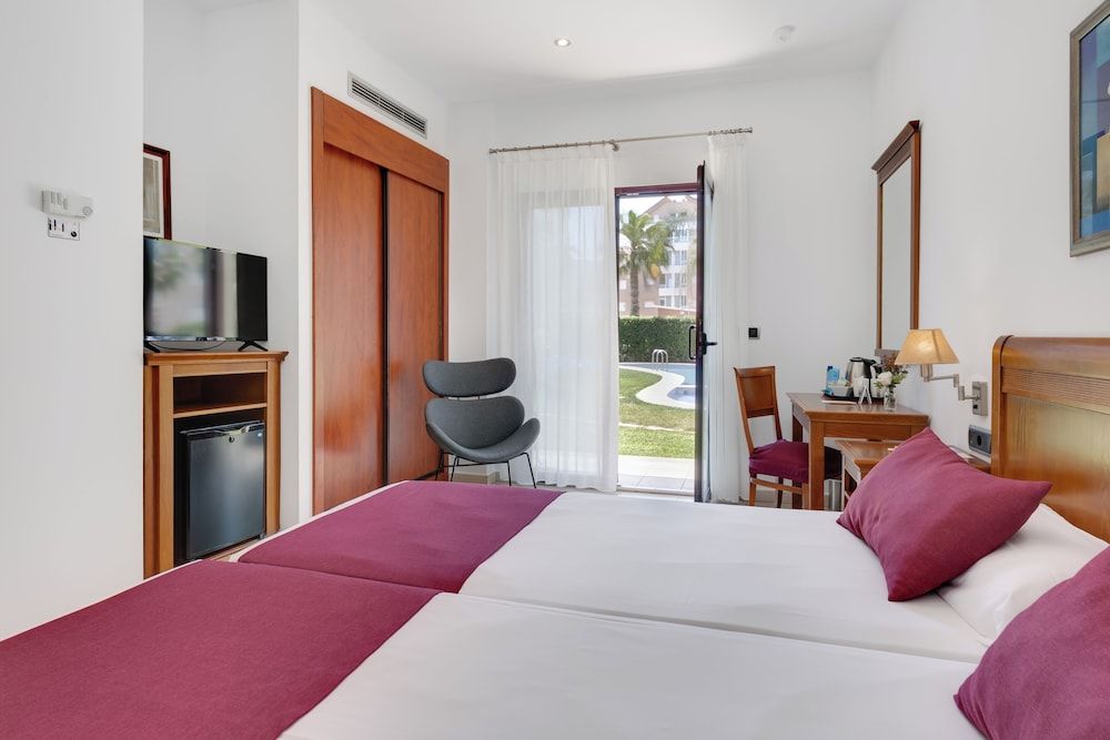 Hotel Daniya Denia Double Room, 1 Double or 2 Twin Beds, Garden Area (Pool Acces) 3