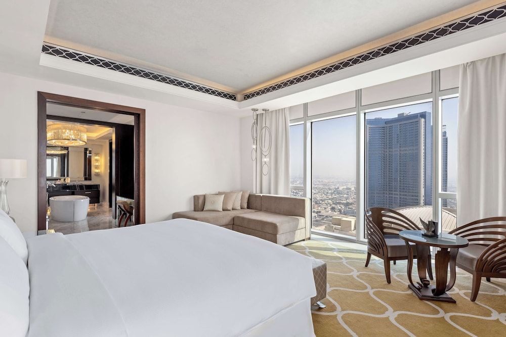 Suite, 1 King Bed (Chairman)