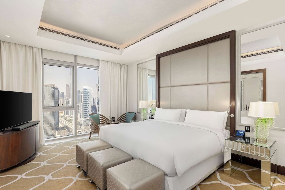 Suite, 1 King Bed (Chairman)