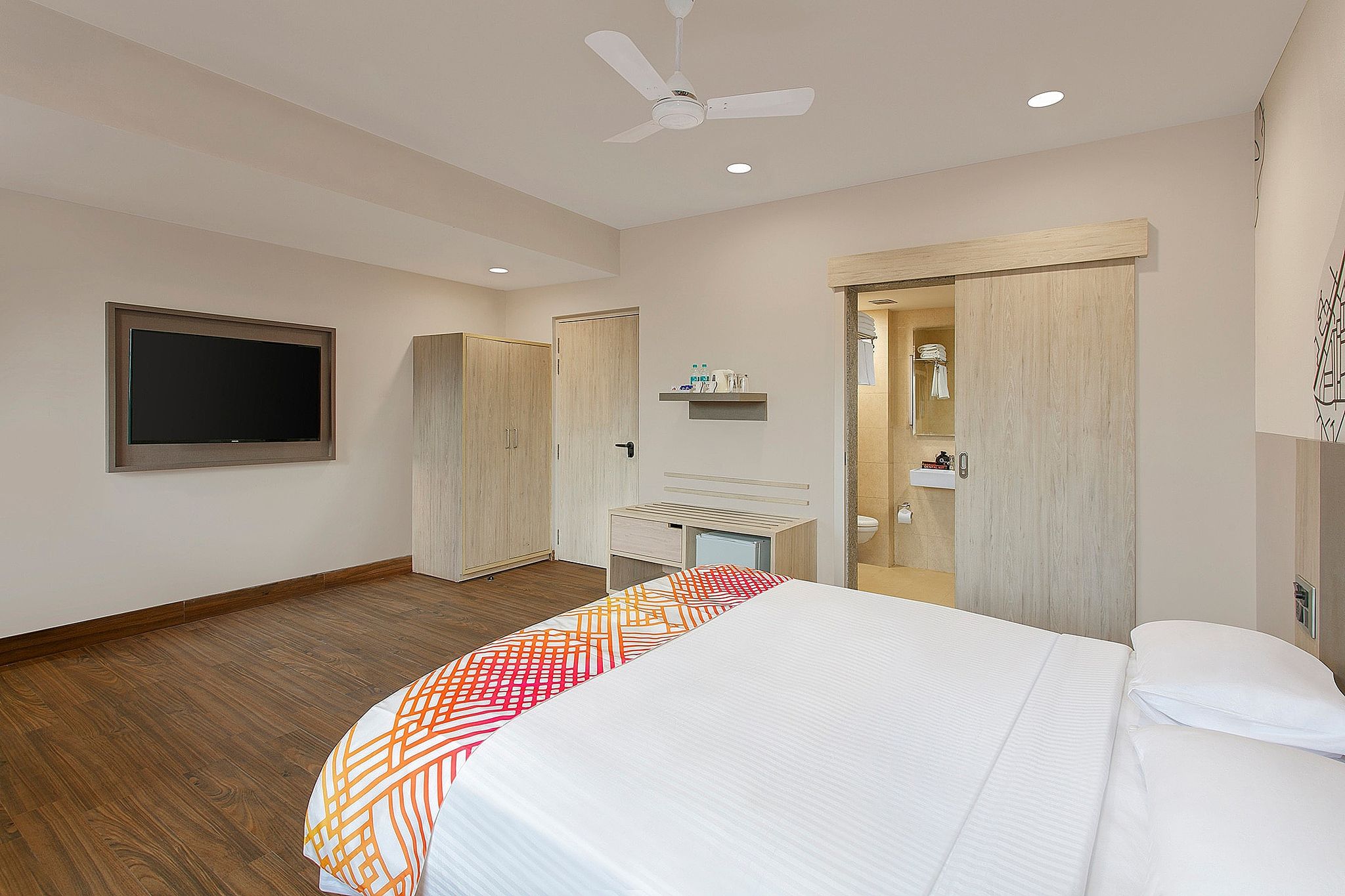 Ginger Patna Luxe Queen Room 12