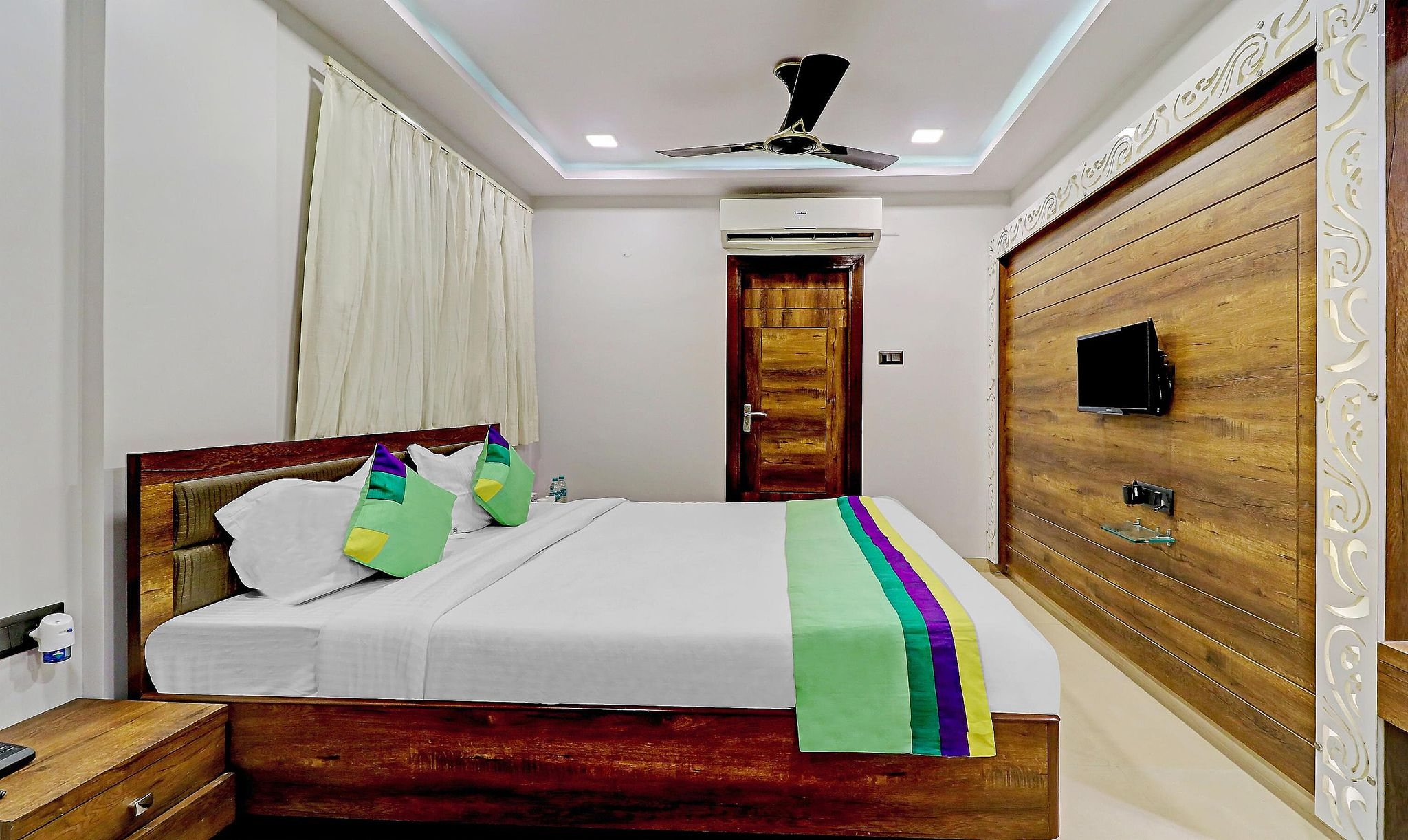 Treebo Orion Sapphire, Beck Bagan Standard Double Room 2