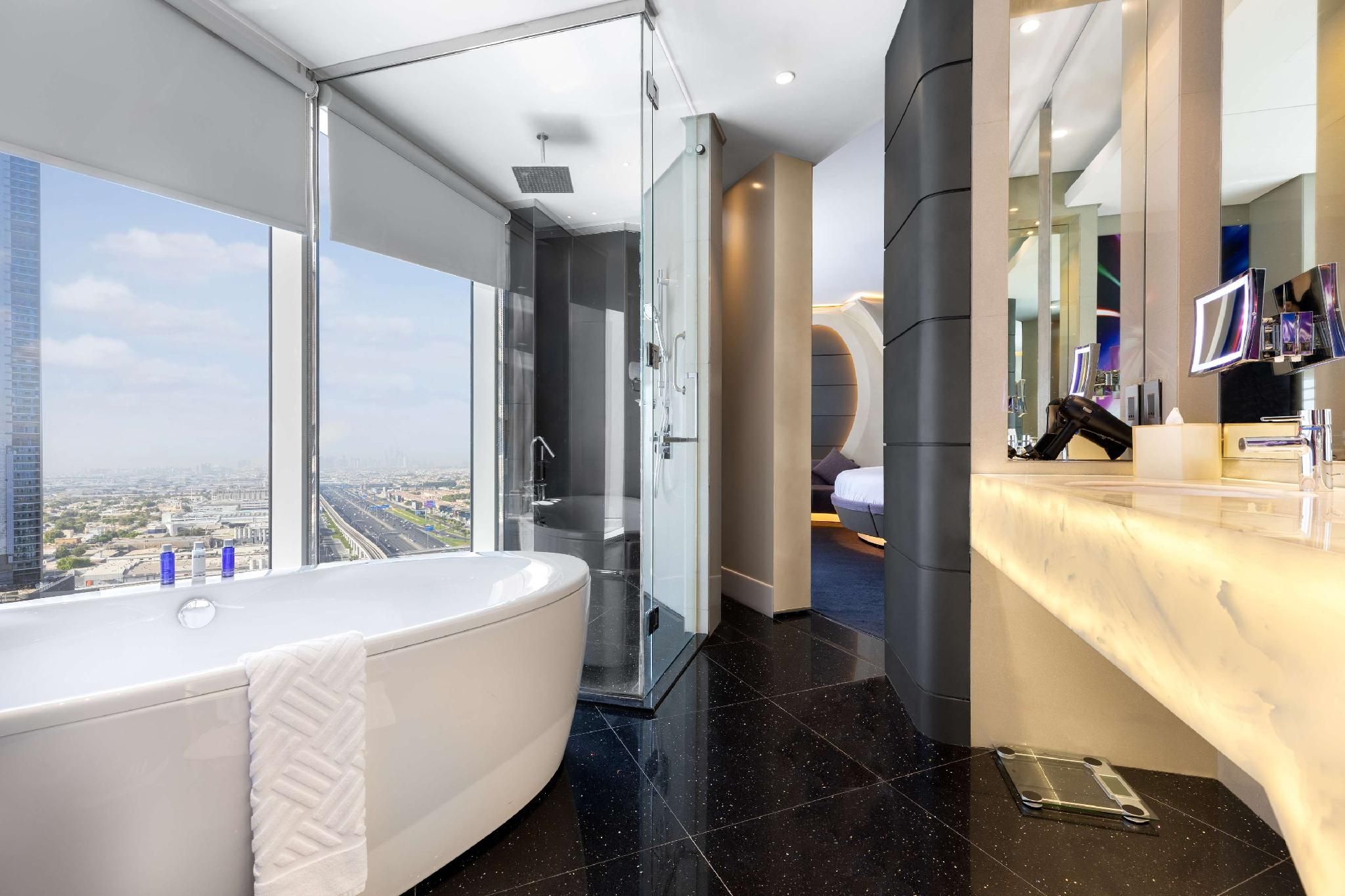 Round Bed Vantage Suite