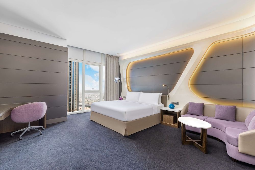 Deluxe Suite, 1 King Bed (Grand)