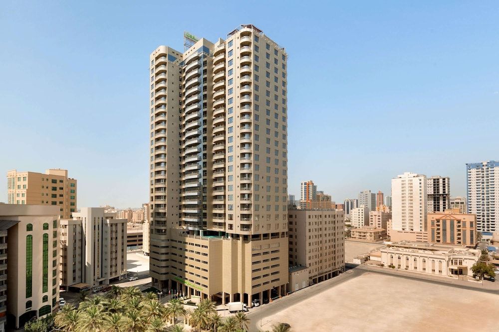 undefined Wyndham Garden Manama 8