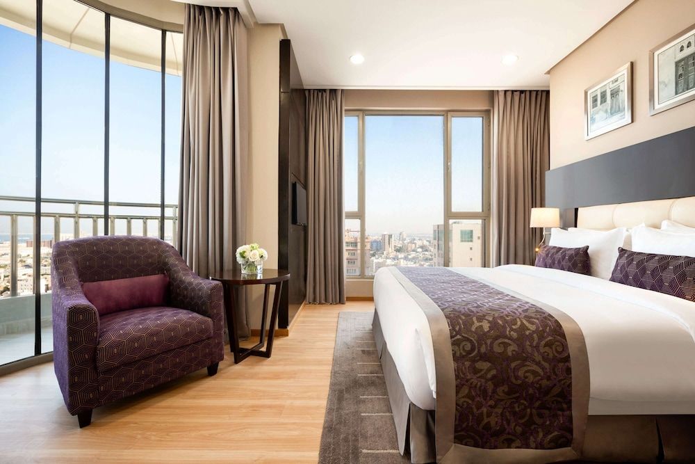 undefined Wyndham Garden Manama 2