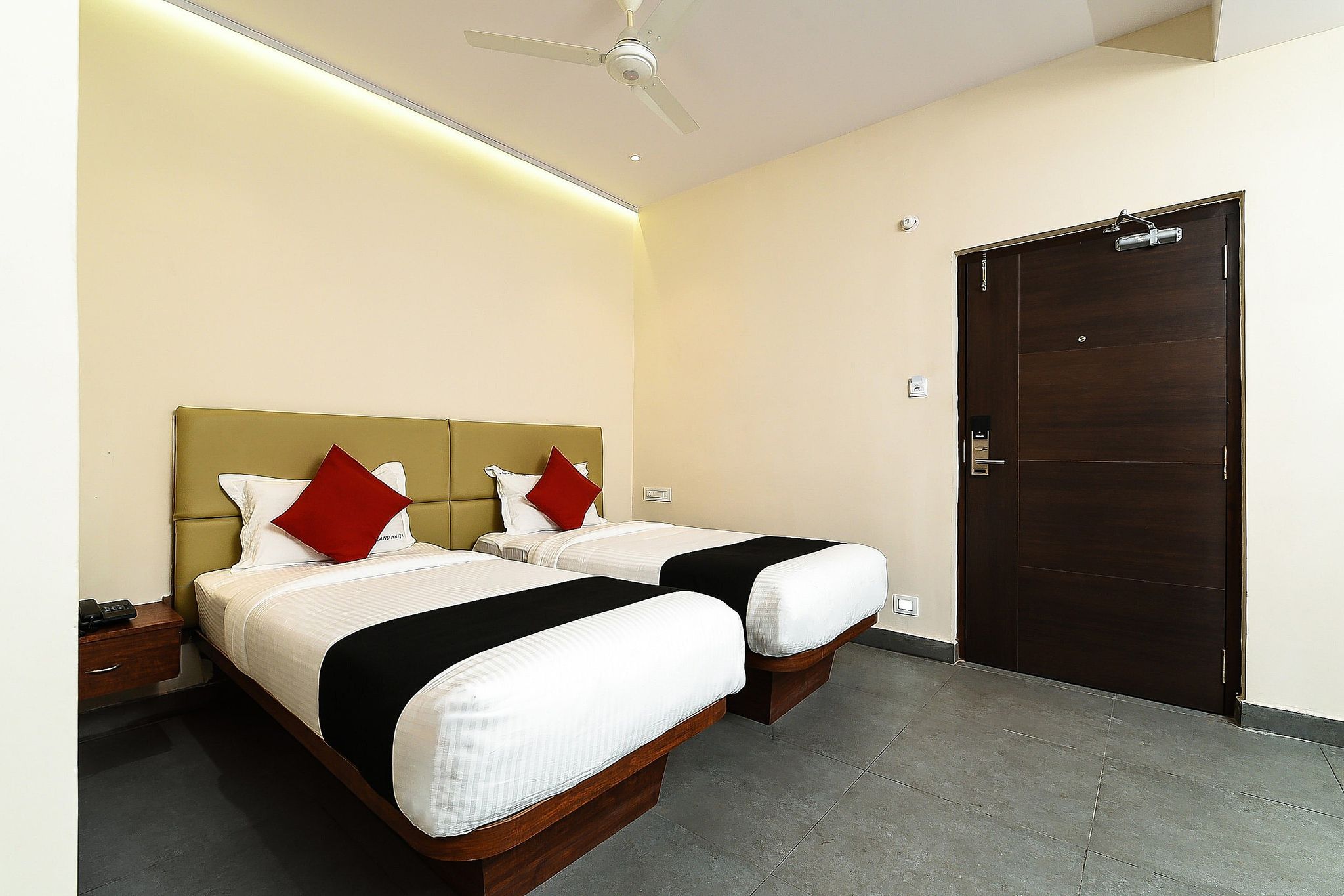 Super Capital O Siddartha Grand Deluxe Room 3