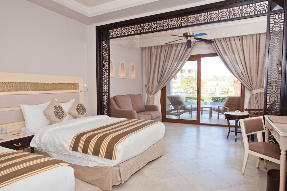 undefined SUNRISE Arabian Beach Resort 9