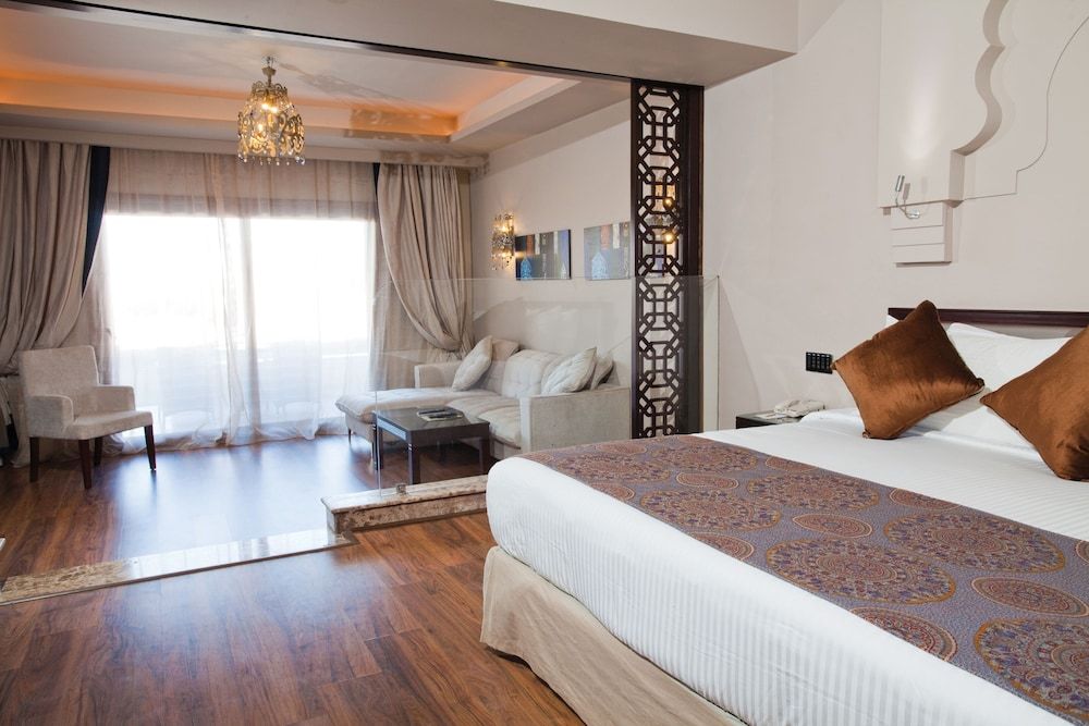 Executive Swim Up Suite (Posh Club)