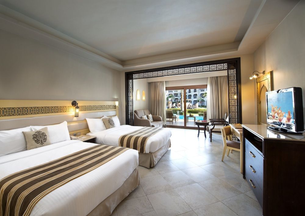 undefined SUNRISE Arabian Beach Resort 8