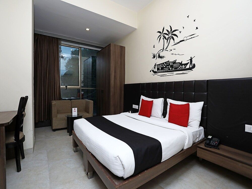 Capital O 3831 Jade Inn Double or Twin Room 7