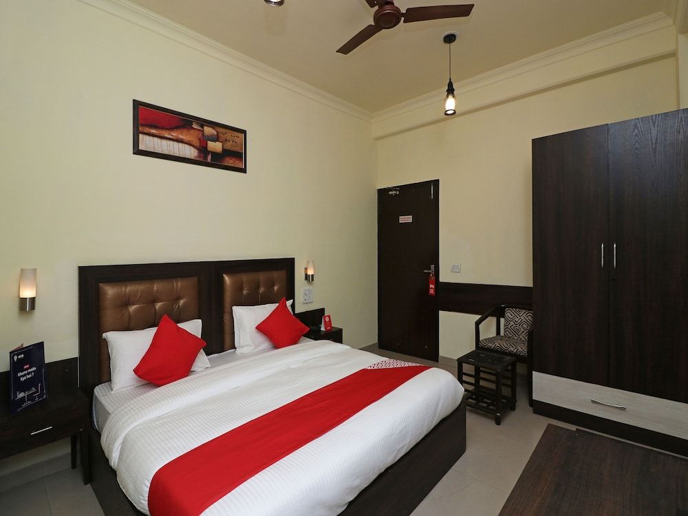OYO 389 Hotel Applee Inn Double or Twin Room 2