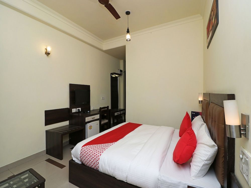 OYO 389 Hotel Applee Inn Double or Twin Room 3