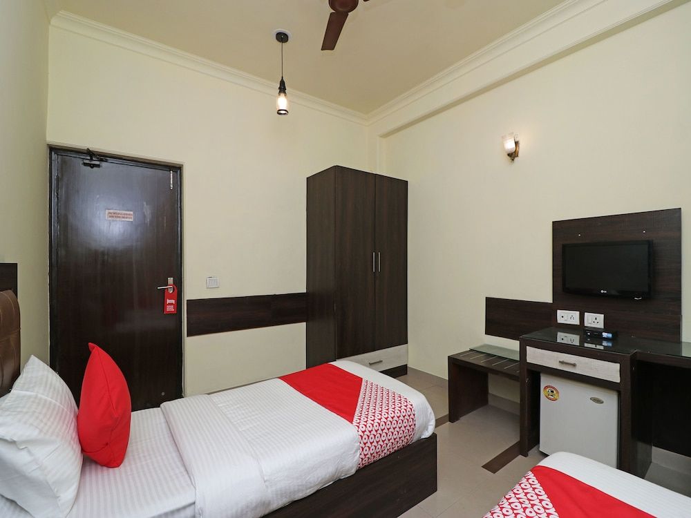 OYO 389 Hotel Applee Inn Double or Twin Room 9