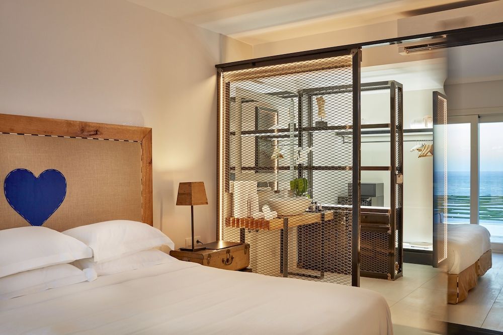 Royal Myconian Premium Room