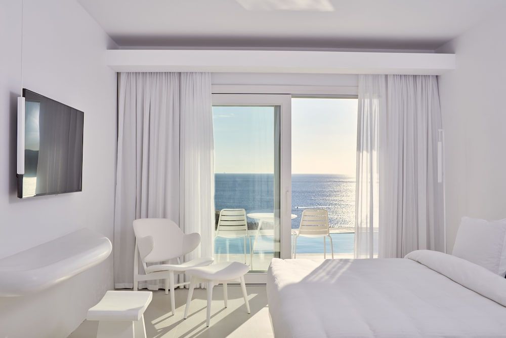 Royal Myconian Premium Room 5