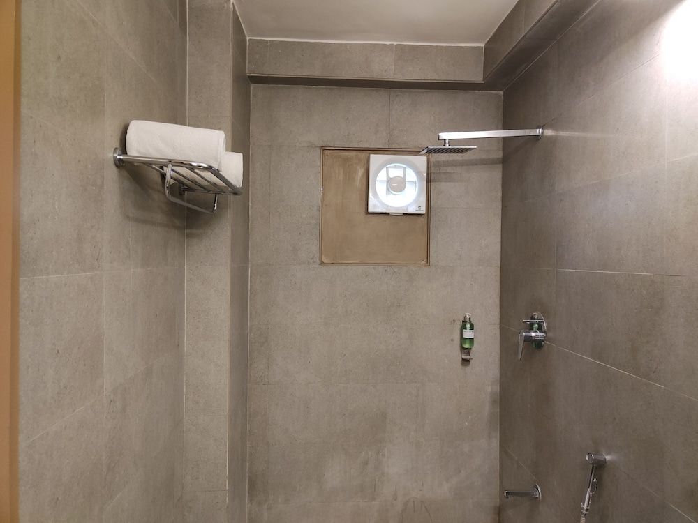 Kanak Beacon Hotel - Ashram Road Ahmedabad Deluxe Room 9