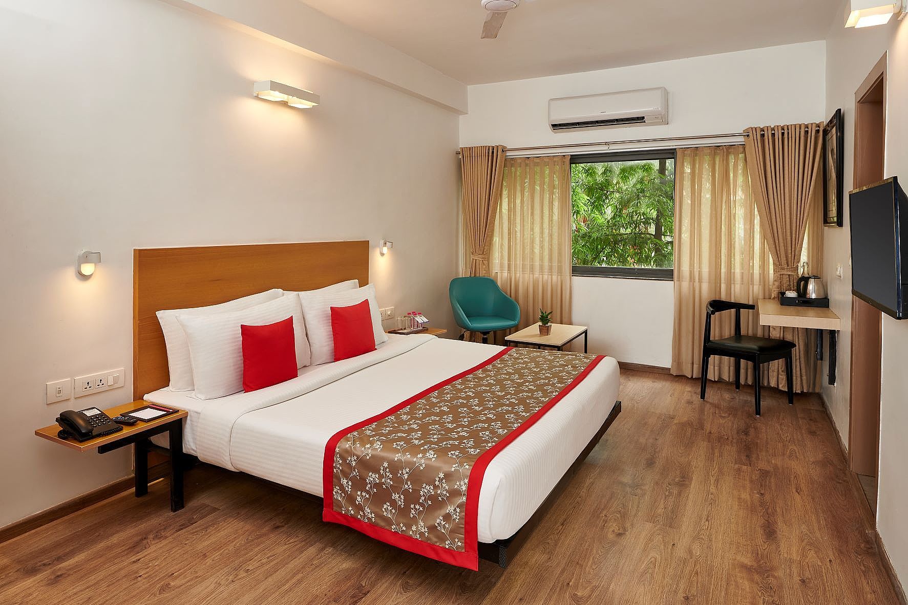 Kanak Beacon Hotel - Ashram Road Ahmedabad Deluxe Room 2