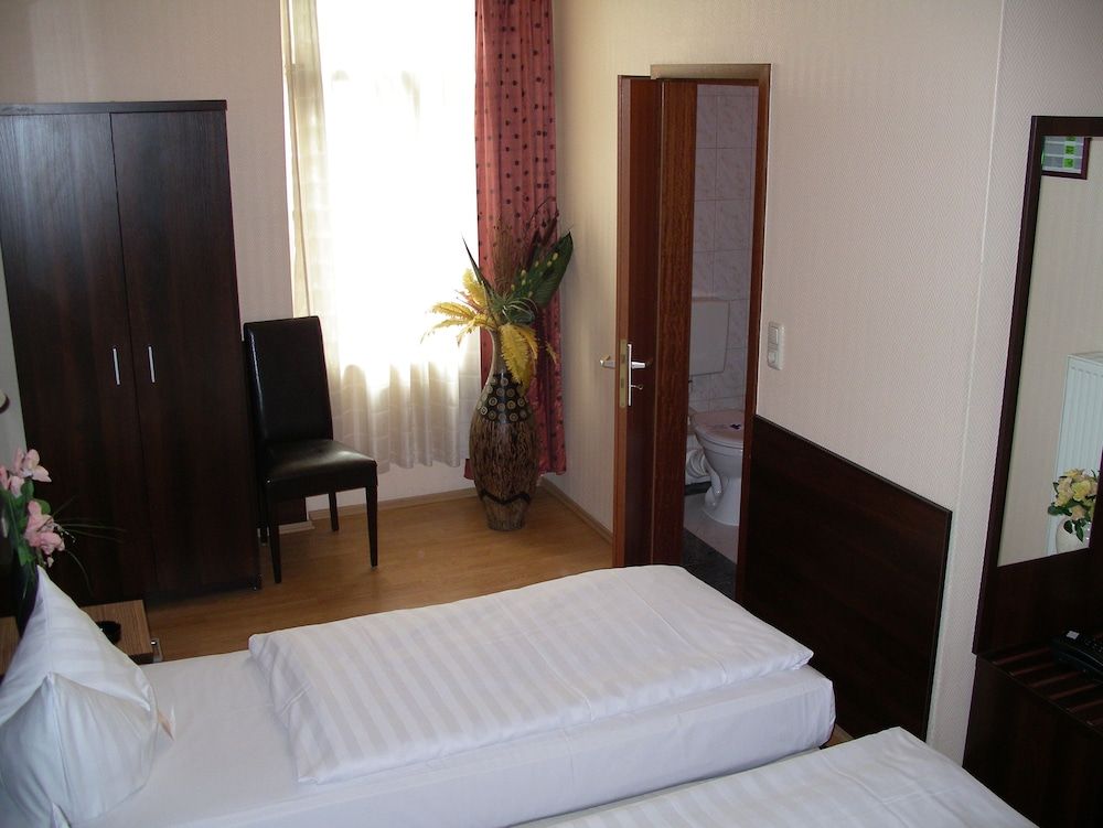 Hotel Elbe Double or Twin Room 3