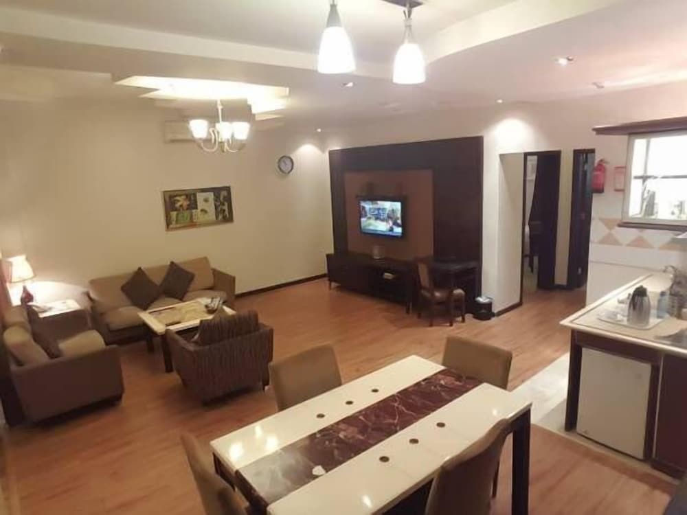 Boudl Al Masif Suite, 2 Bedrooms (With 1 Bathroom) 4