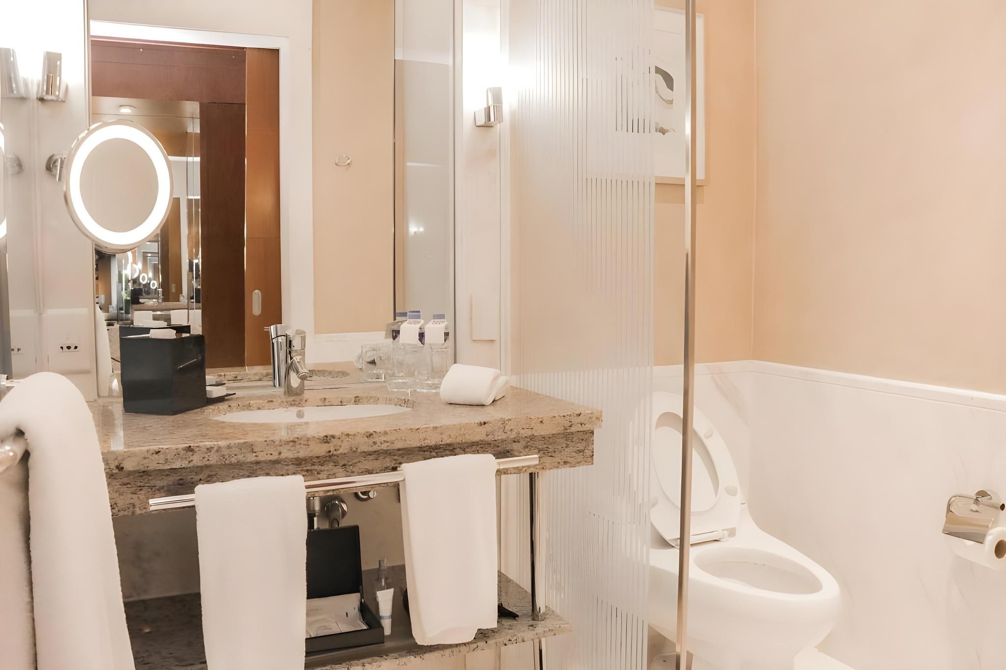 New Coast Hotel Manila Superior Twin 3