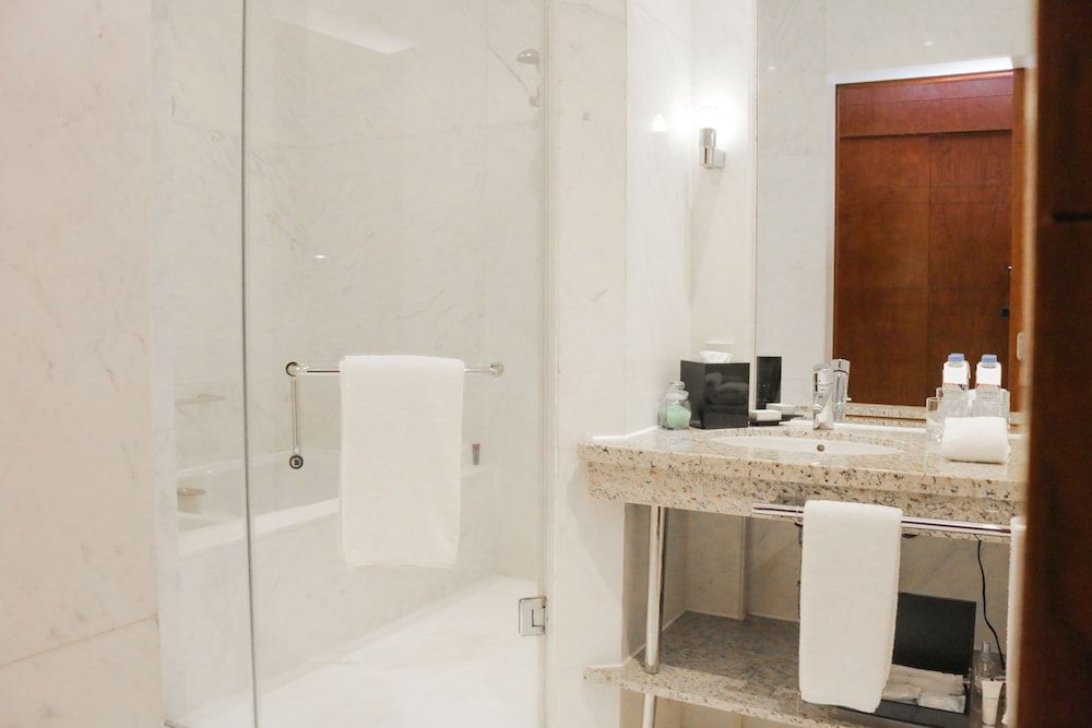 undefined New Coast Hotel Manila 5