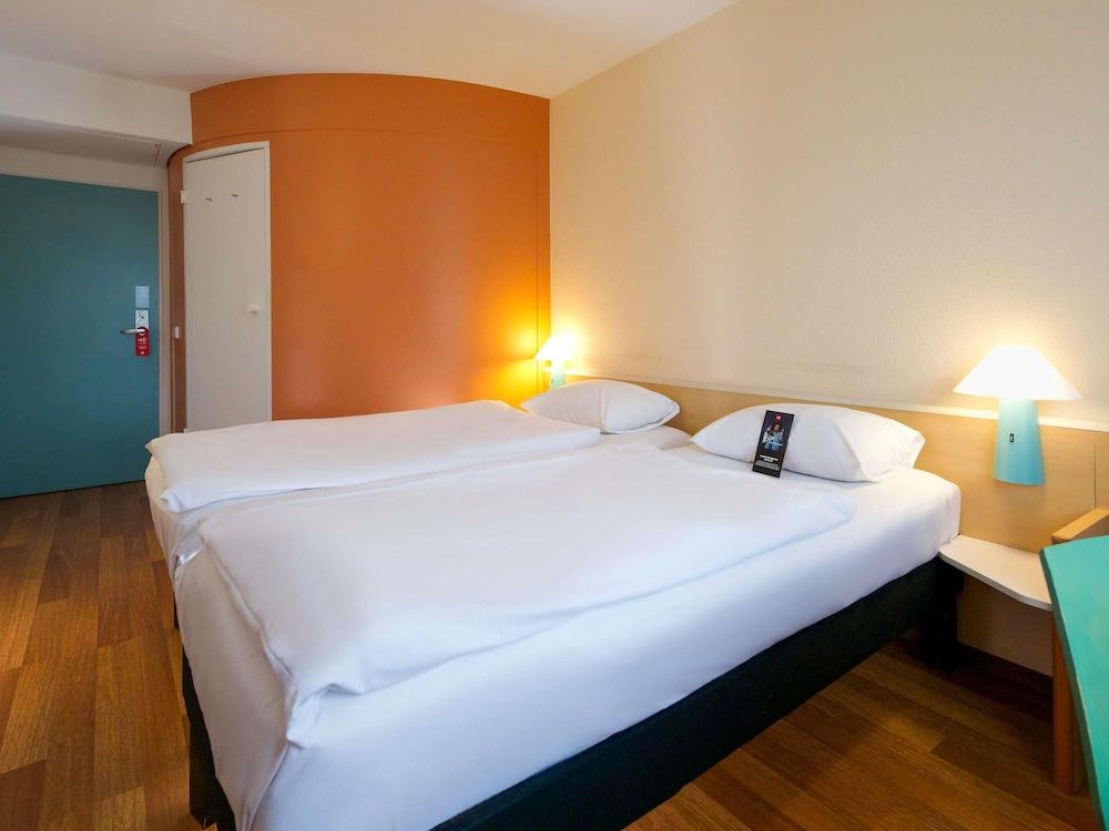 ibis Berlin City Potsdamer Platz Standard Twin Room, 2 Twin Beds 4