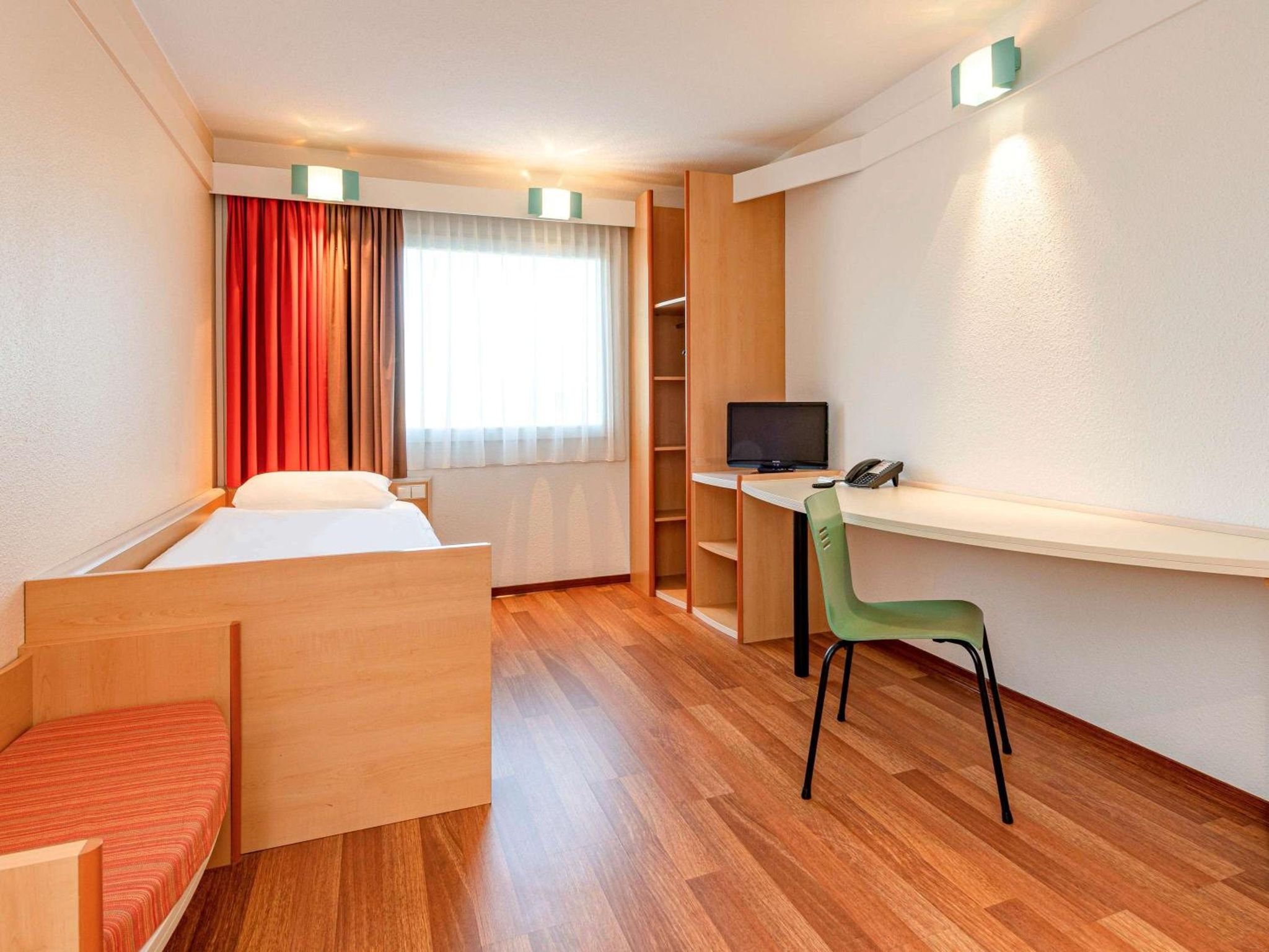undefined ibis Berlin City Potsdamer Platz 5