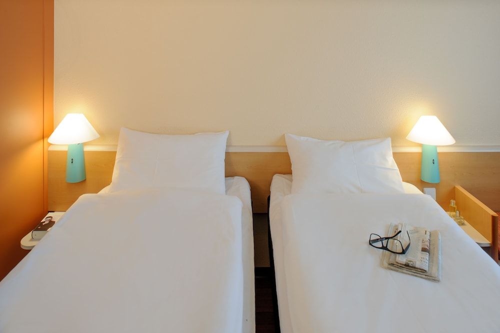 ibis Berlin City Potsdamer Platz Standard Twin Room, 2 Twin Beds 2