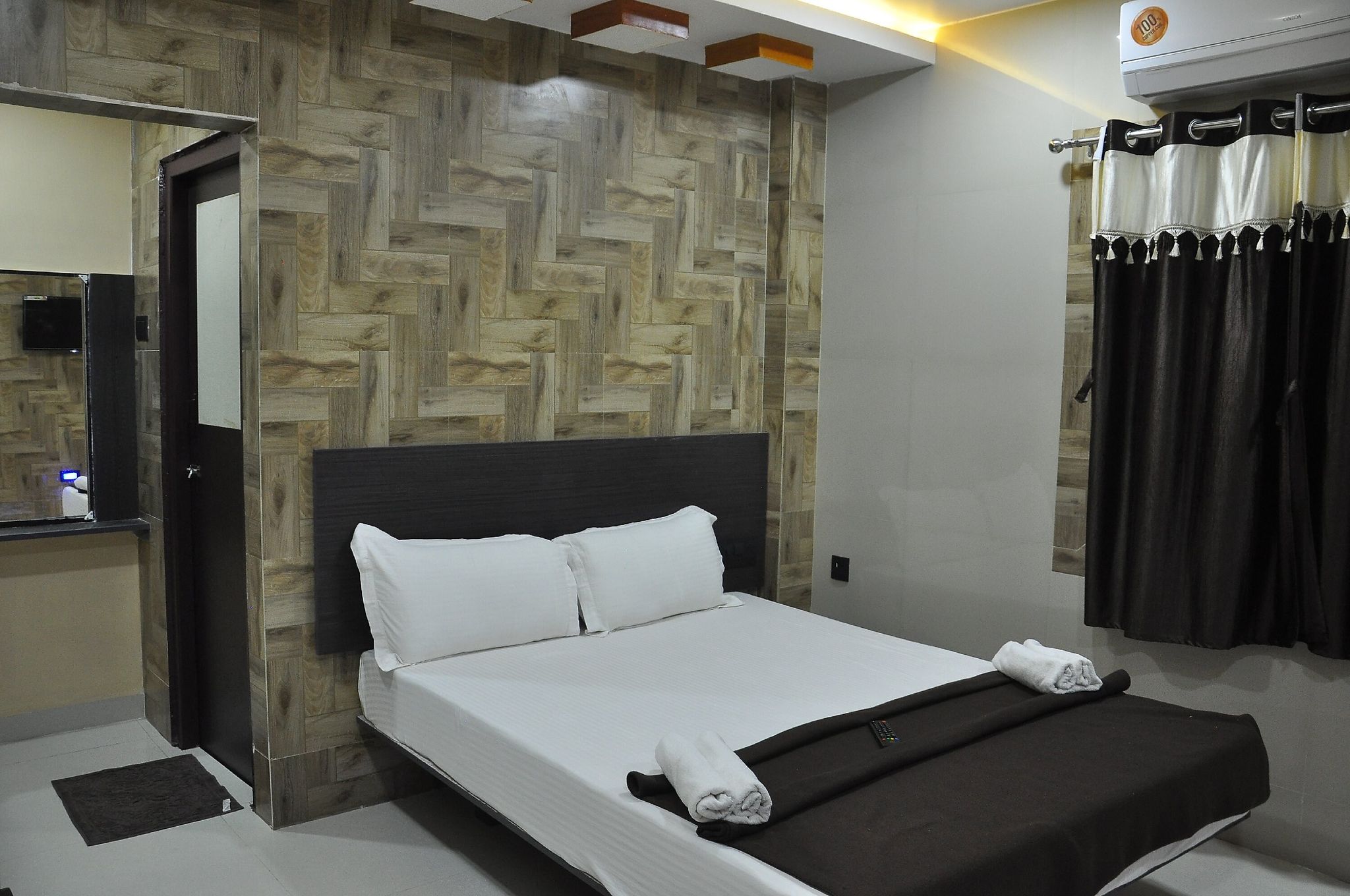 Hotel Saara Executive Double A/C 6