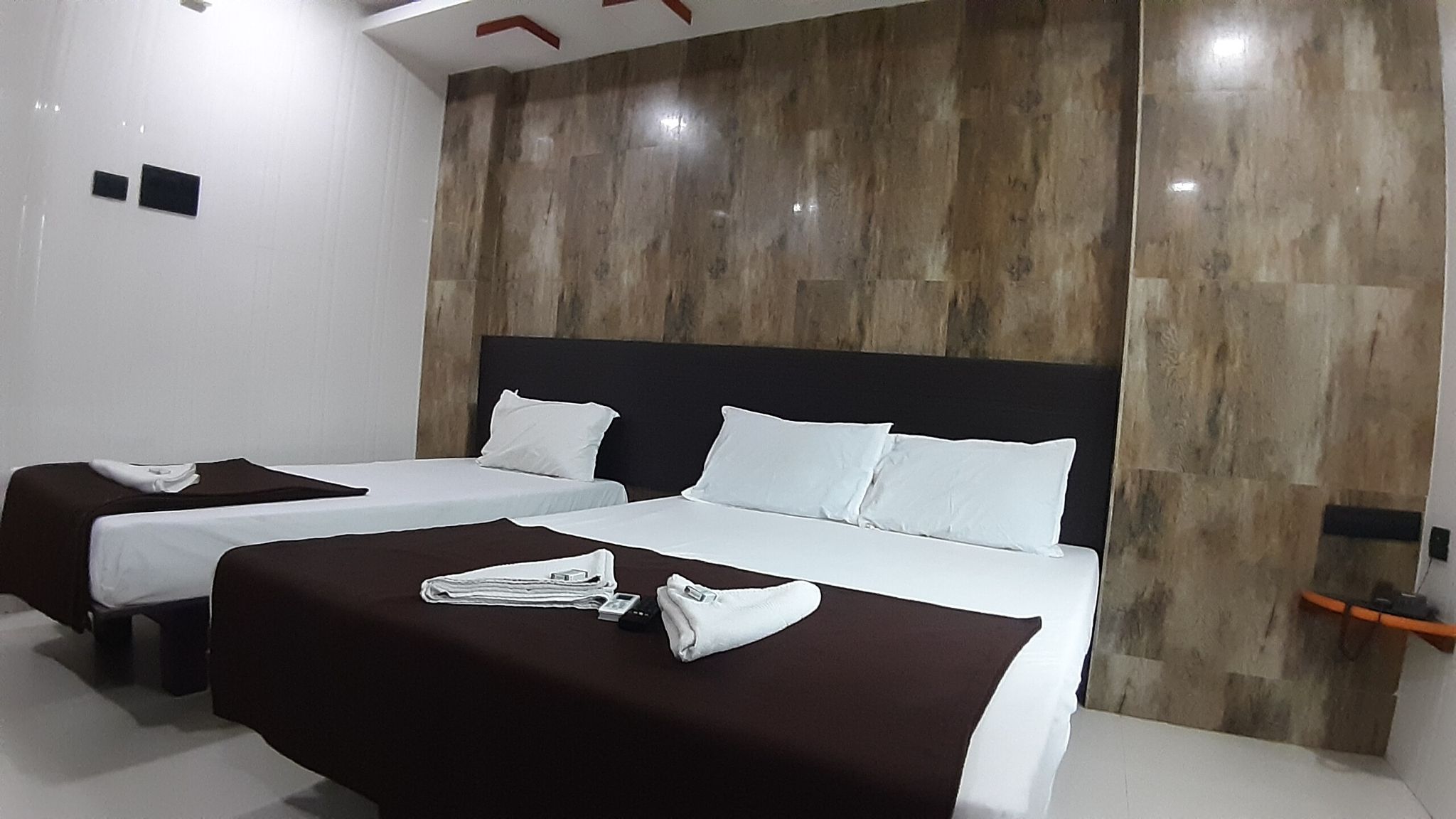 King Suite Three Bedded