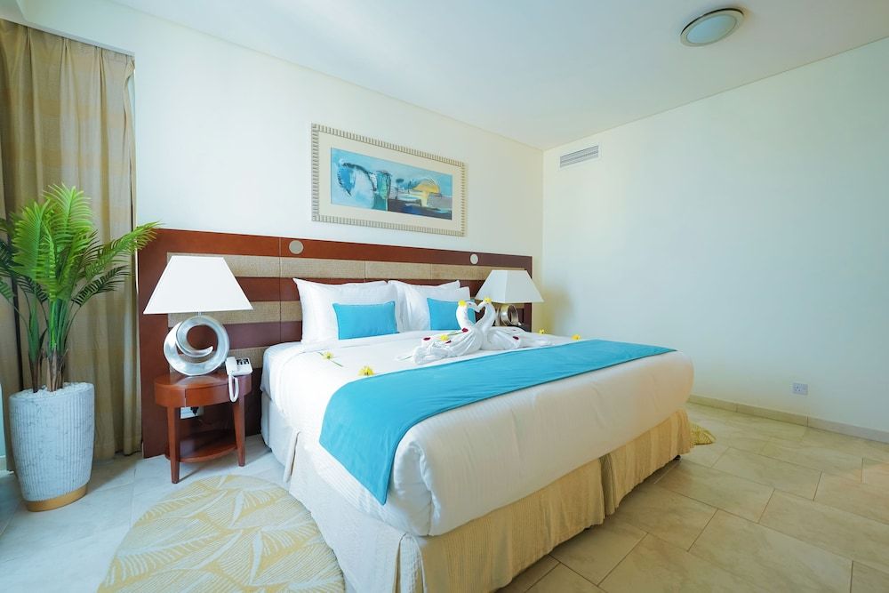 undefined Blue Beach Tower 9