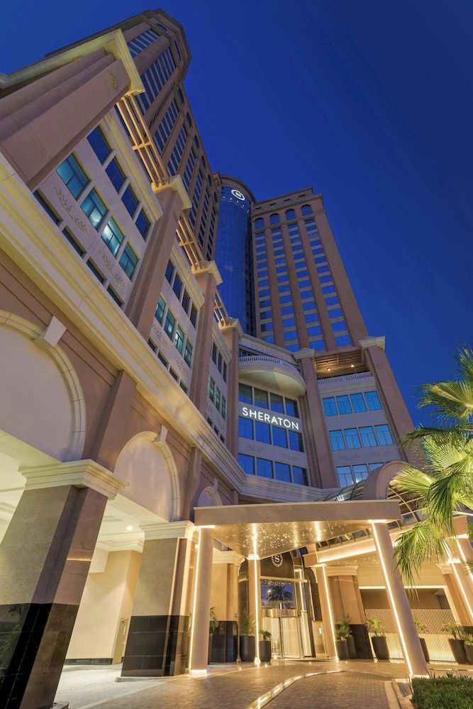 undefined Sheraton Mall of the Emirates Hotel, Dubai 6