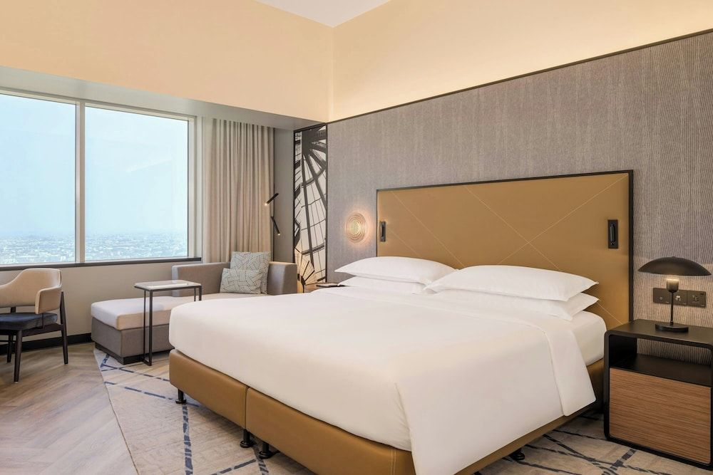 undefined Sheraton Mall of the Emirates Hotel, Dubai 9