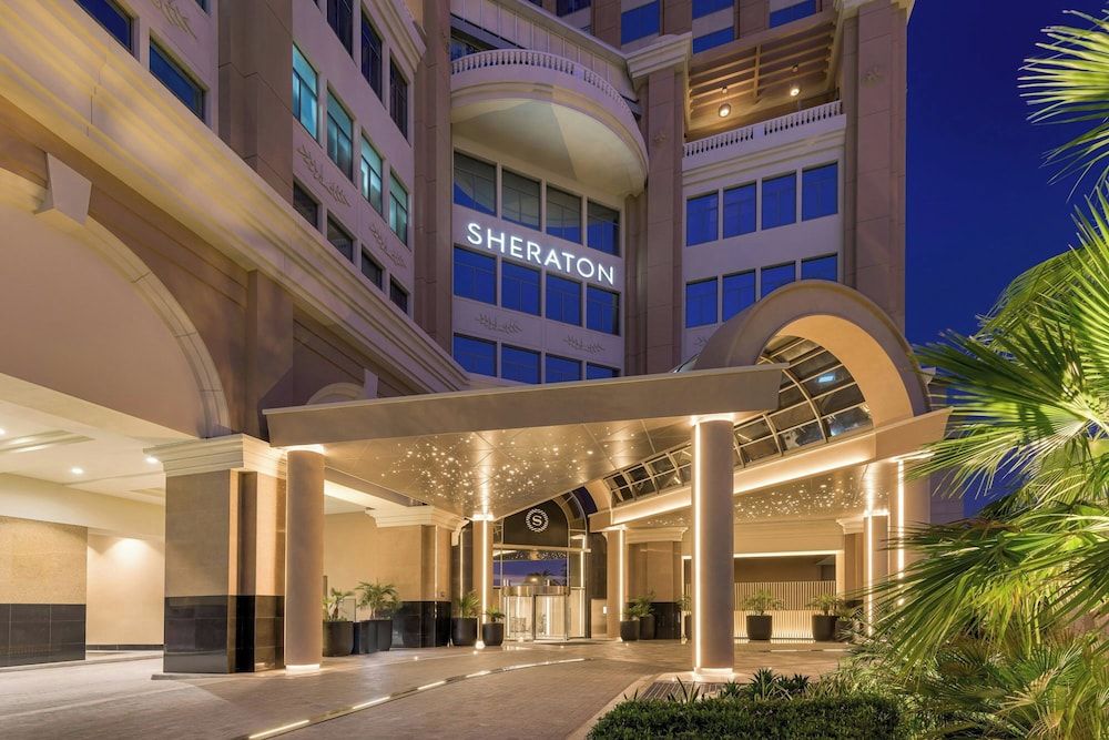 undefined Sheraton Mall of the Emirates Hotel, Dubai 2
