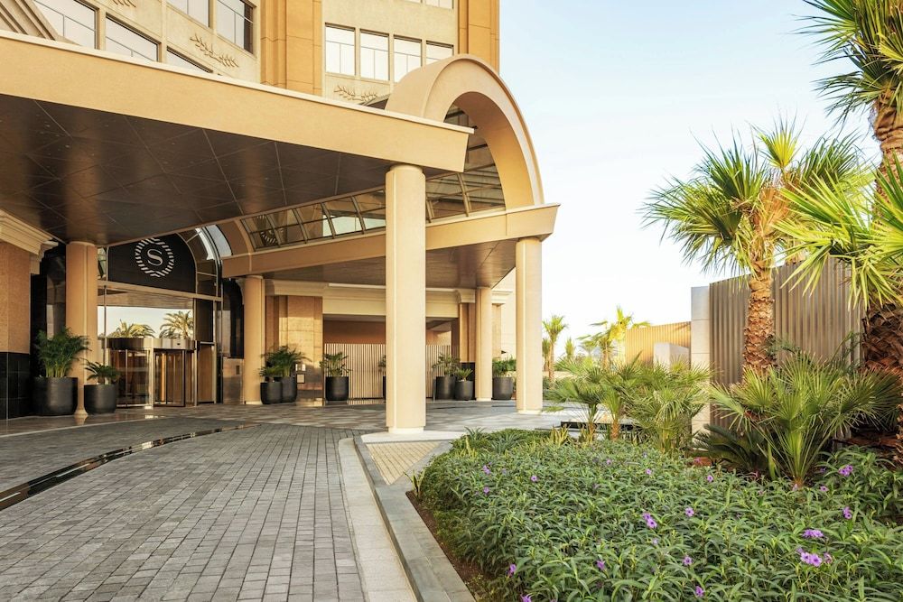 undefined Sheraton Mall of the Emirates Hotel, Dubai 5