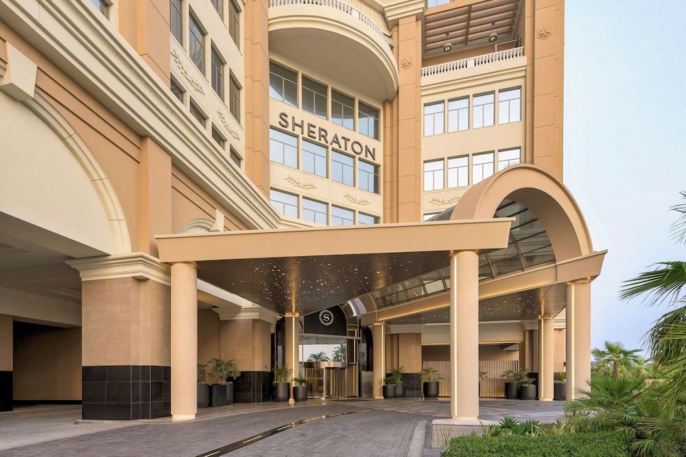 undefined Sheraton Mall of the Emirates Hotel, Dubai 3